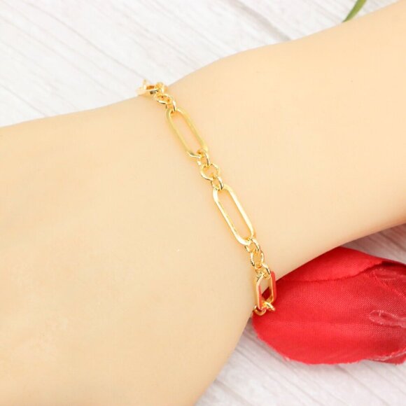 "Trendy Handmade Bracelet – A Thoughtful Gift for Girls & Women | UNVRC1530 - Picture 4 of 10